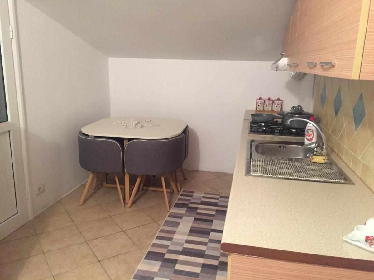 Iljazi'S Apartaments วญอเรอ ภายนอก รูปภาพ