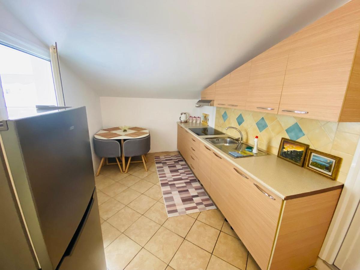 Iljazi'S Apartaments วญอเรอ ภายนอก รูปภาพ
