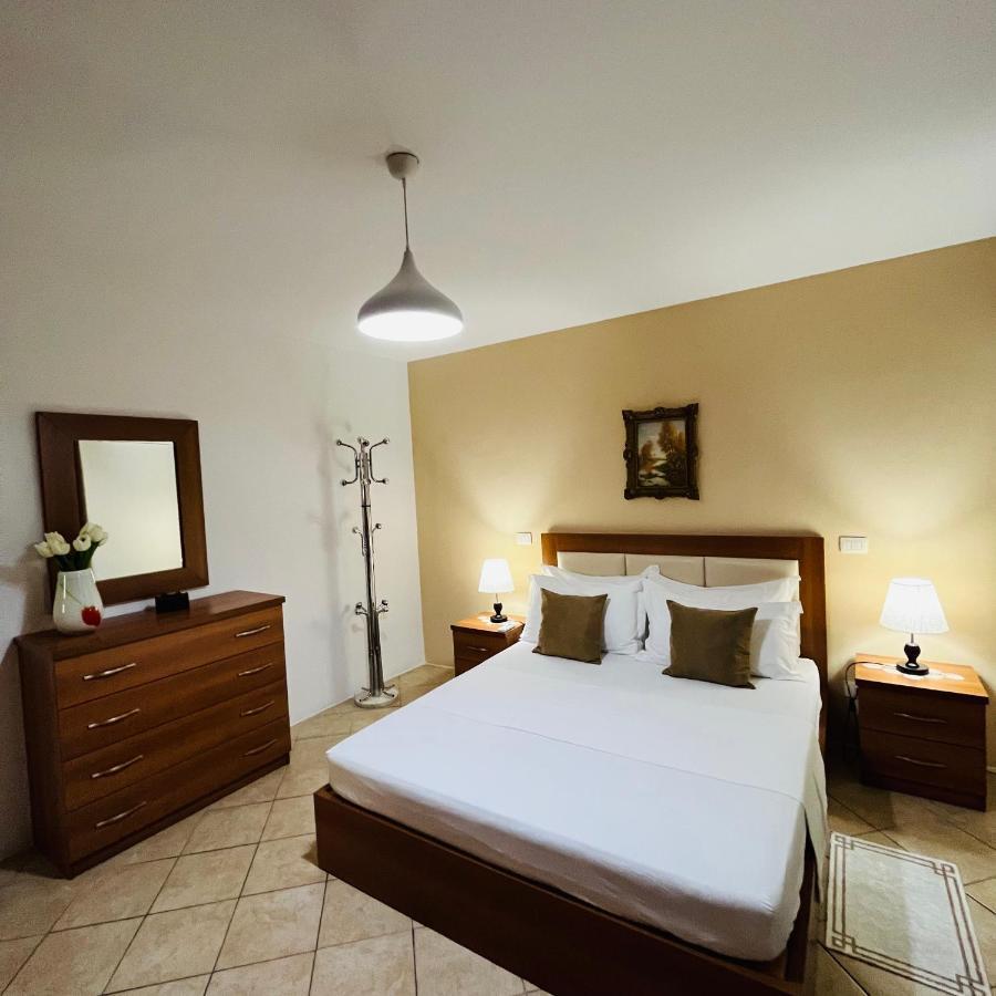 Iljazi'S Apartaments วญอเรอ ภายนอก รูปภาพ