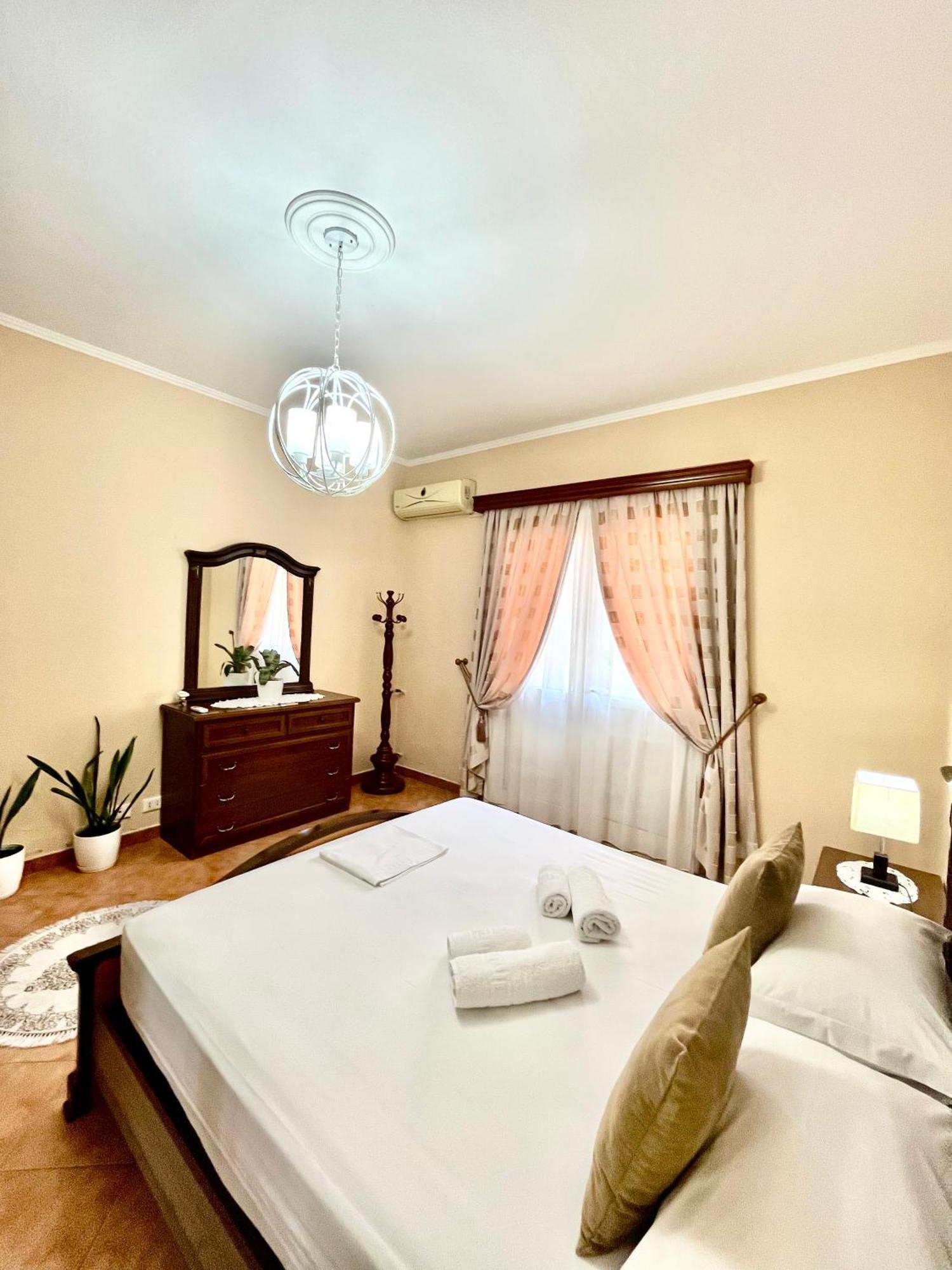 Iljazi'S Apartaments วญอเรอ ภายนอก รูปภาพ