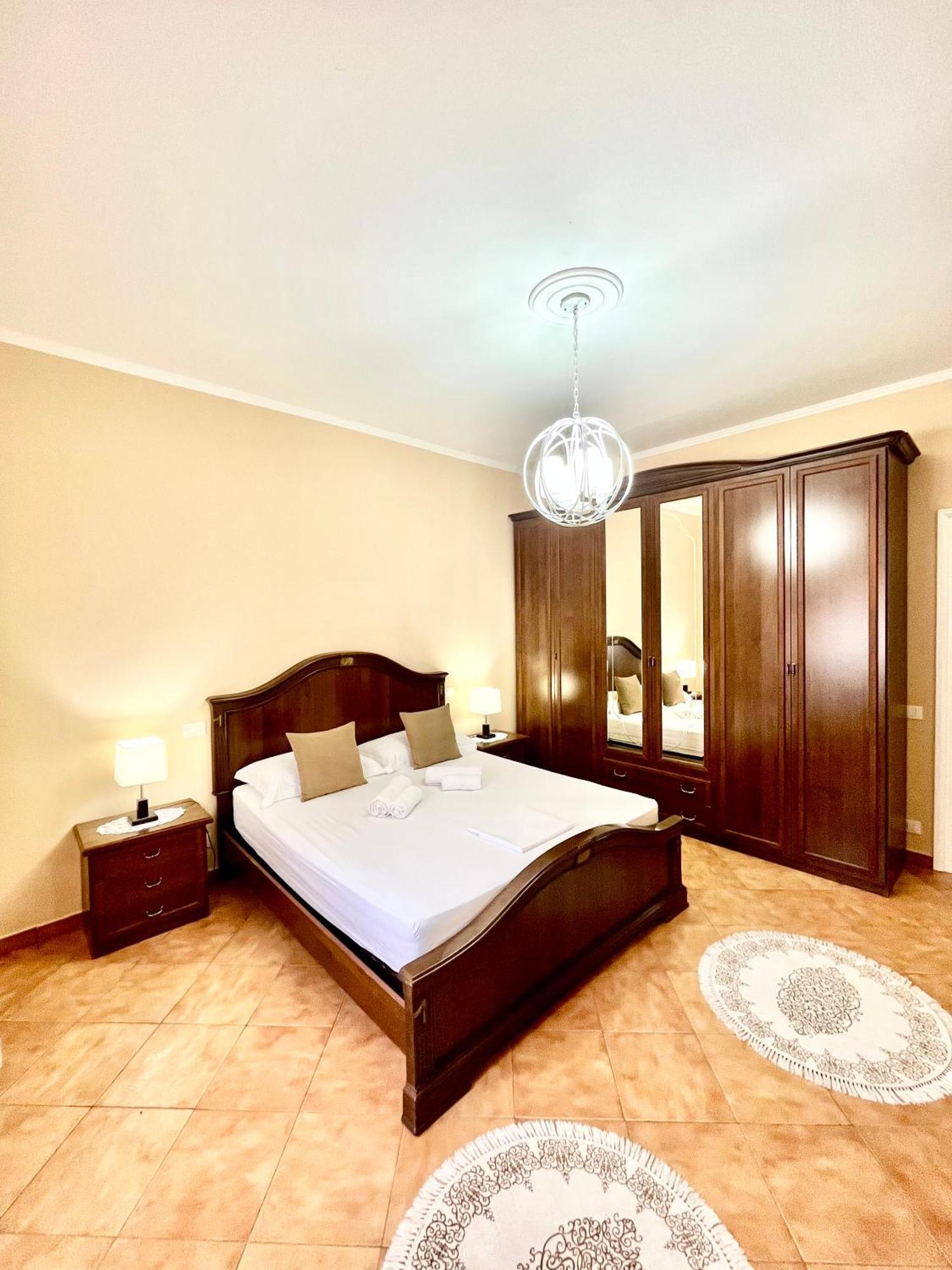 Iljazi'S Apartaments วญอเรอ ภายนอก รูปภาพ