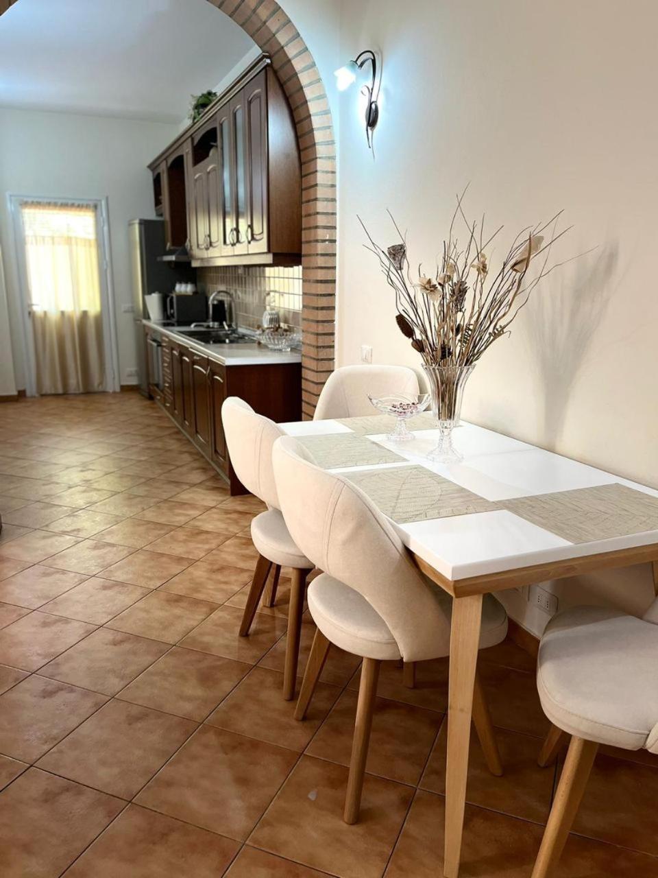 Iljazi'S Apartaments วญอเรอ ภายนอก รูปภาพ