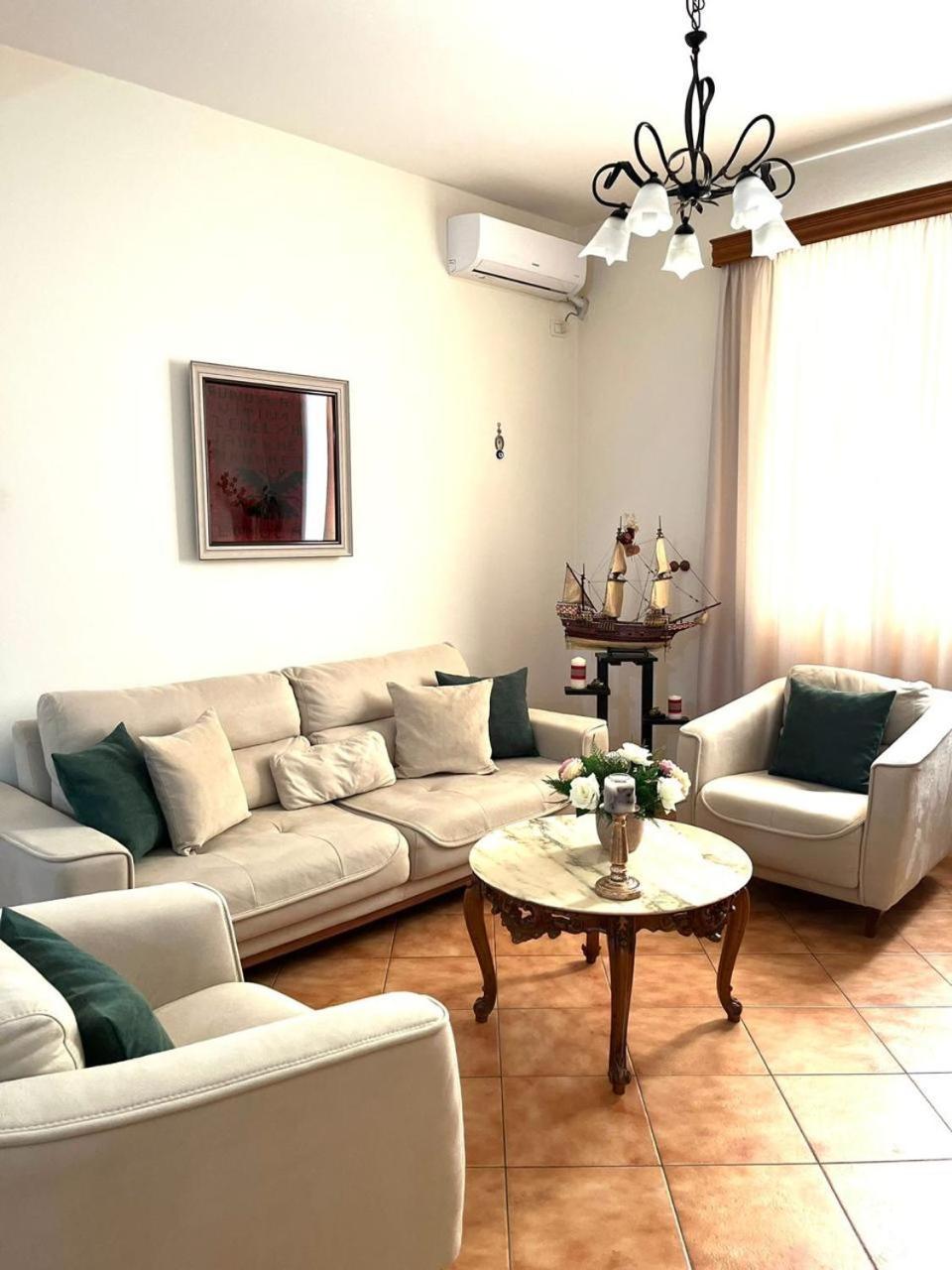 Iljazi'S Apartaments วญอเรอ ภายนอก รูปภาพ