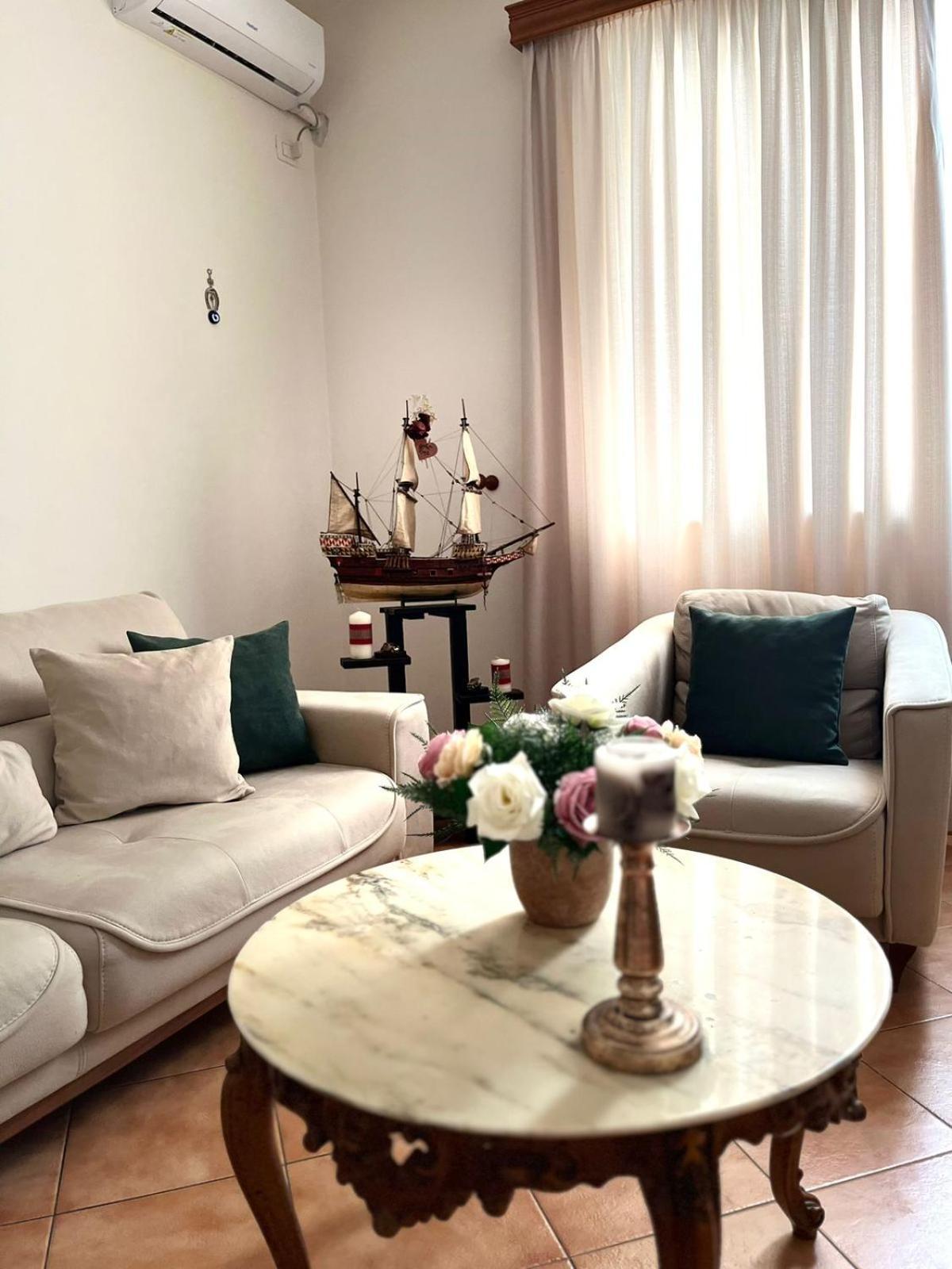Iljazi'S Apartaments วญอเรอ ภายนอก รูปภาพ